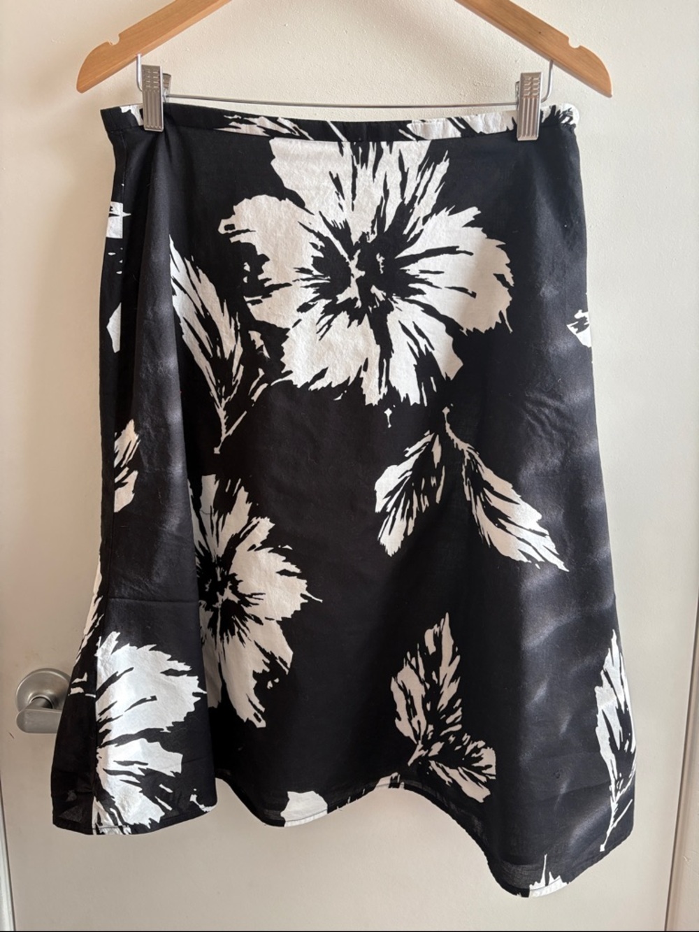 Liz Claiborne Cotton Black and White Floral A-Line Preppy Office Skirt SZ 10
